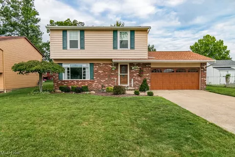 36617 Starboard Dr, Eastlake, OH 44095
