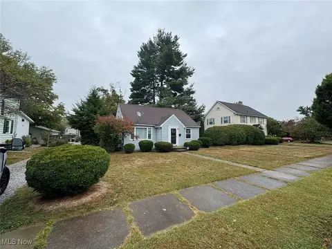 Exterior - 1615 N Walnut St, Dover, OH 44622 photo 2 of 3