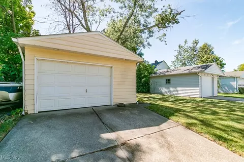 1900 Robindale St, Wickliffe, OH 44092 photo 30