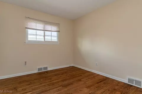 1900 Robindale St, Wickliffe, OH 44092 photo 16