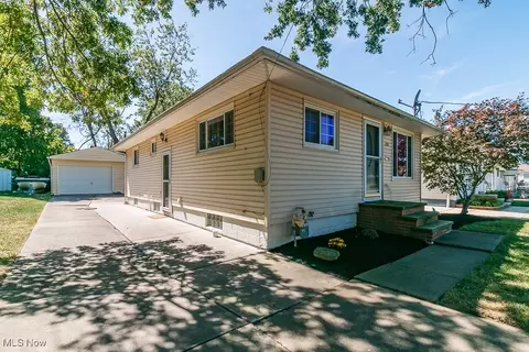 1900 Robindale St, Wickliffe, OH 44092 photo 31