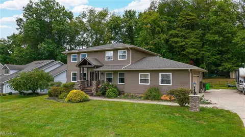 214 Silver Valley Blvd, Munroe Falls, OH 44262