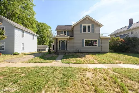556 Milan St N, Canal Fulton, OH 44614