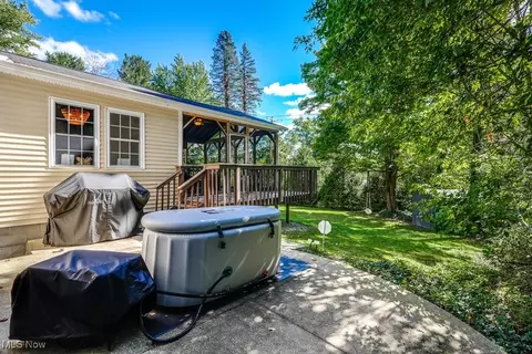 Exterior - 8471 Summit Dr, Chagrin Falls, OH 44023 photo 6 of 10