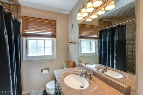 Bath - 8471 Summit Dr, Chagrin Falls, OH 44023 photo 2 of 2