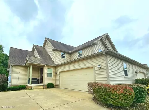 144 Fairway Pl NW, Champion, OH 44483