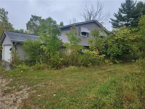 7214 Mulberry Rd, Chesterland, OH 44026