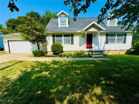 9253 Edmunds Ave, Cleveland, OH 44106