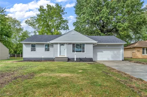 19307 Preston Rd, Warrensville Heights, OH 44128