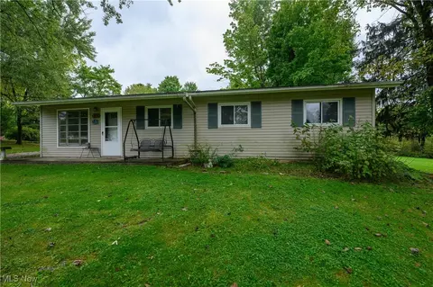 473 Sherwood Dr, Aurora, OH 44202