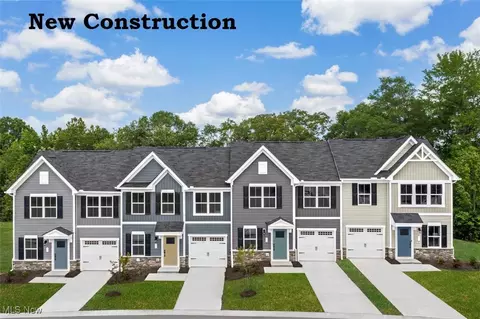 1276 Divot Cir, Cuyahoga Falls, OH 44313