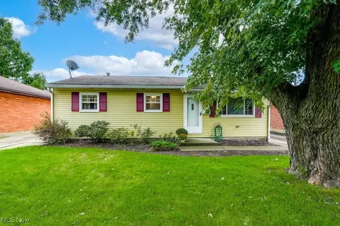 724 Hollywood Ave, Cuyahoga Falls, OH 44221
