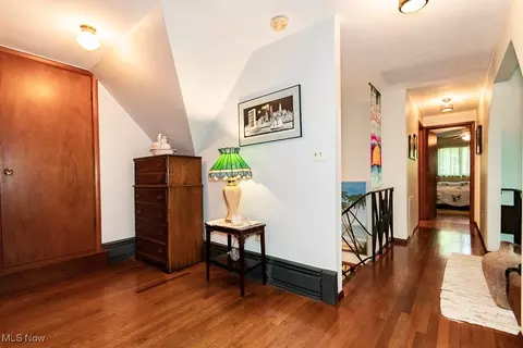Entry Way - 23 Minnewawa Dr, Timberlake, OH 44095 photo 2 of 2