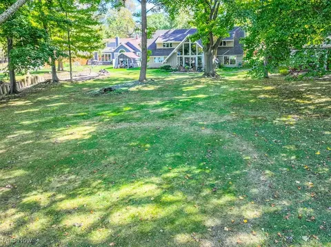 Exterior - 23 Minnewawa Dr, Timberlake, OH 44095 photo 8 of 10