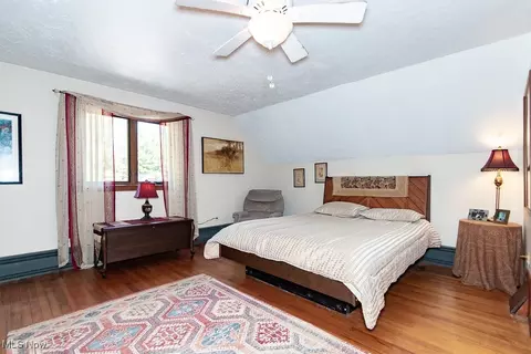 Bedroom - 23 Minnewawa Dr, Timberlake, OH 44095 photo 3 of 5