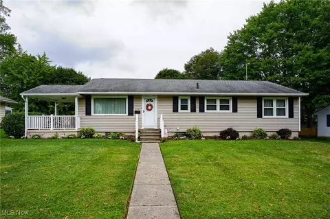 2375 Burnham Rd, Fairlawn, OH 44333