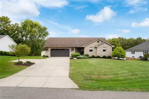 111 Apple Ridge Dr, Apple Creek, OH 44606