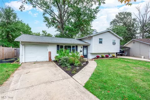 3901 Caferro Ave, Lorain, OH 44055 photo 2