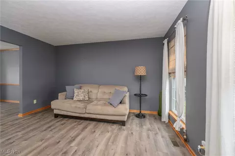 7040 Tidewater St NW, Canton, OH 44708 photo 4