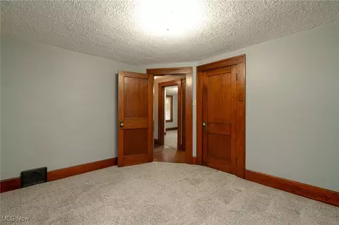 174 E Brookside Ave, Akron, OH 44301 photo 15