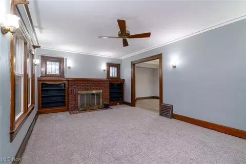 174 E Brookside Ave, Akron, OH 44301 photo 3