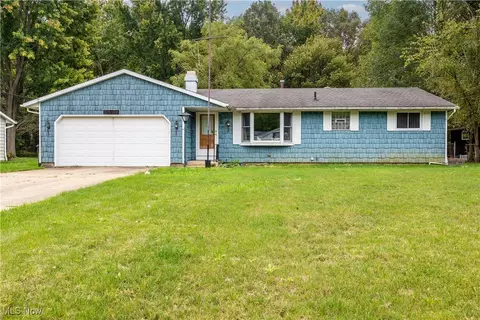 34757 Highland Dr, North Ridgeville, OH 44039