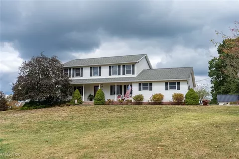 1137 Canyon Rd SE, Carrollton, OH 44615