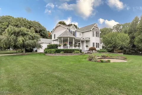 1842 Fishermans Trl, Madison, OH 44057