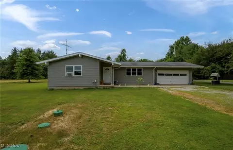 1235 Hyde Oakfield Rd, North Bloomfield, OH 44450