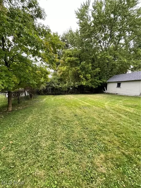 Exterior - 2470 Rockefeller Rd, Wickliffe, OH 44092 photo 5 of 5