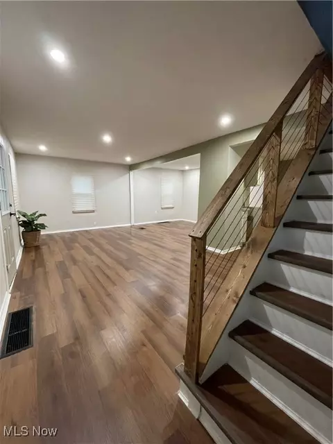 Entry Way - 2470 Rockefeller Rd, Wickliffe, OH 44092 photo 1 of 4