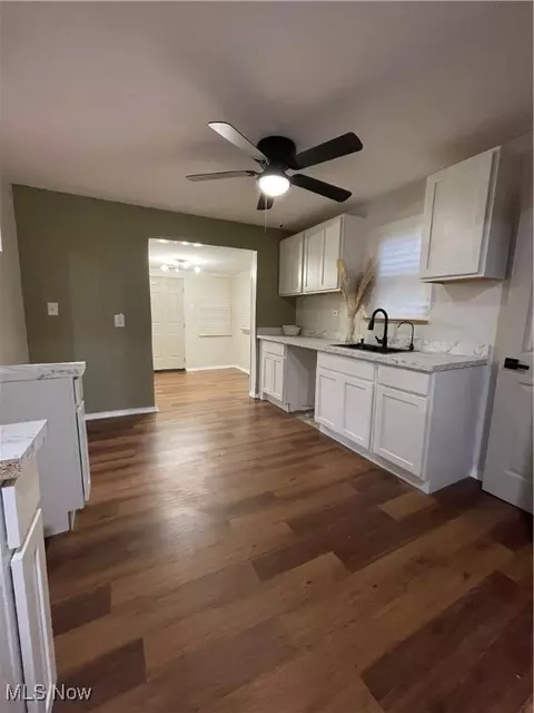 Entry Way - 2470 Rockefeller Rd, Wickliffe, OH 44092 photo 4 of 4