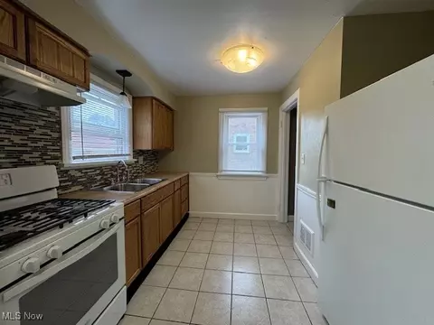 520 8th St, Struthers, OH 44471 photo 16