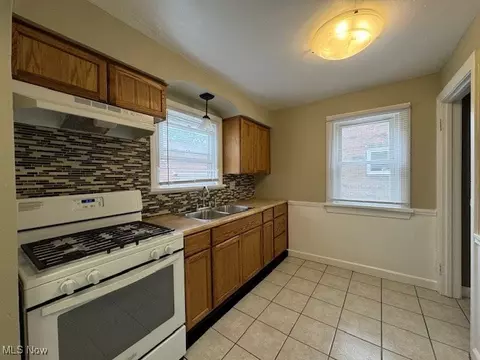 520 8th St, Struthers, OH 44471 photo 17