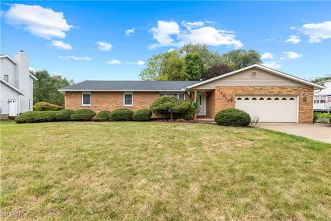 12617 Springwater Ave NW, Uniontown, OH 44685