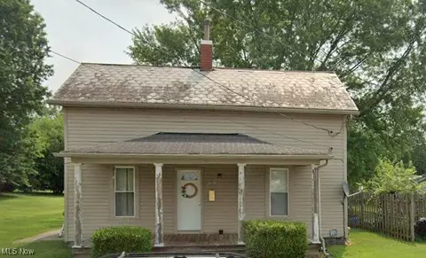 548 Wilson Ave, Coshocton, OH 43812
