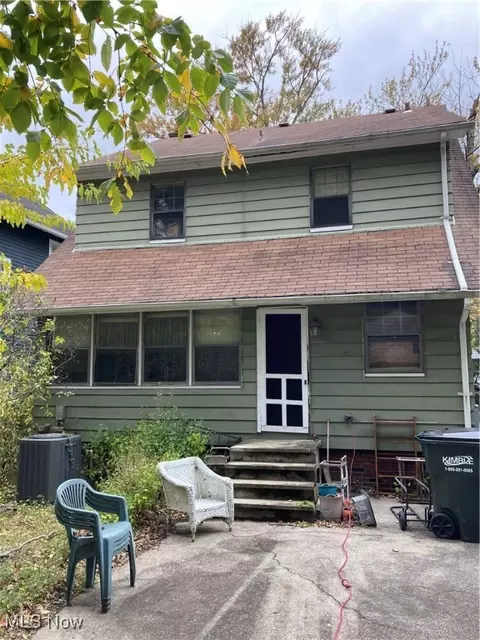 241 E 214th St, Euclid, OH 44123 photo 5