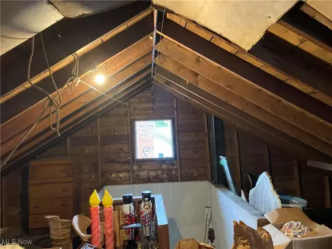 241 E 214th St, Euclid, OH 44123 photo 6