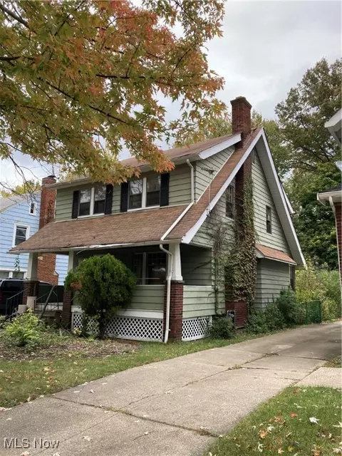 241 E 214th St, Euclid, OH 44123 photo 4