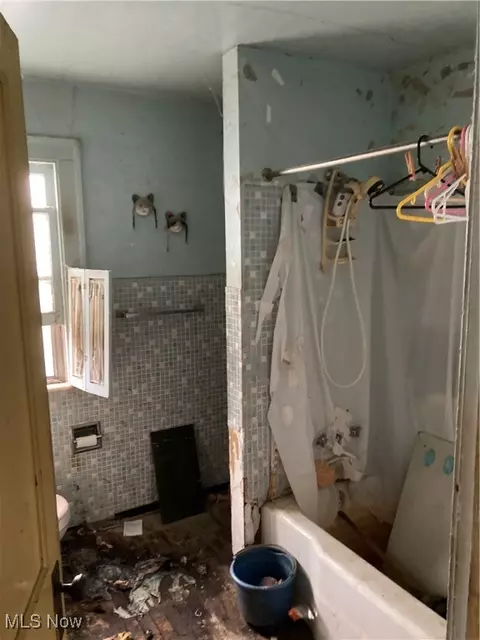 241 E 214th St, Euclid, OH 44123 photo 15