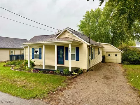 336 North St, Duncan Falls, OH 43734