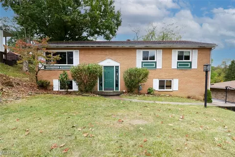 208 S Avalon Dr, Wintersville, OH 43953