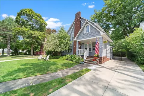 1645 Rushton Rd, South Euclid, OH 44121
