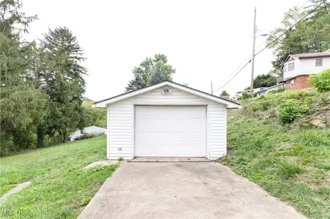 108 Ashbury Cir, Wheeling, WV 26003 photo 18