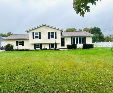 7028 Streeter Rd, Windham, OH 44288