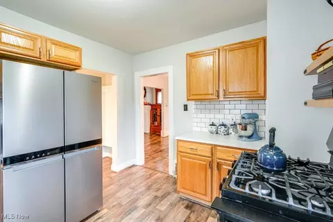 Kitchen - 48 Devonshire Dr, Akron, OH 44312 photo 5 of 6