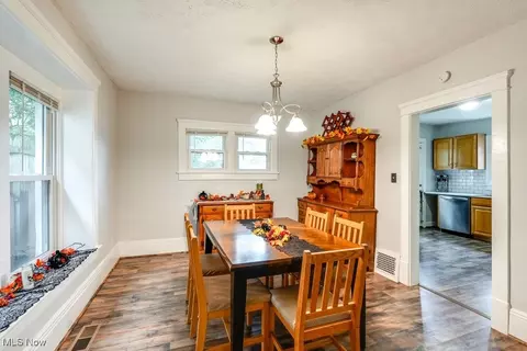 Dining - 48 Devonshire Dr, Akron, OH 44312 photo 3 of 4
