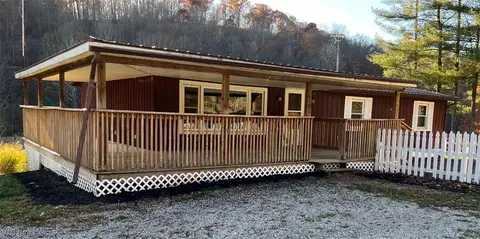 1360 Moody Hollow Rd, Blue Rock, OH 43720