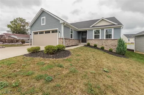 3191 Cottage Cove Dr, Akron, OH 44312