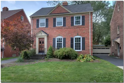 3564 Stoer Rd, Shaker Heights, OH 44122